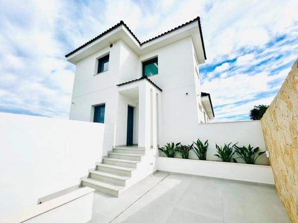 Chalet independiente en venta en Centro, Rojales
thumbnail 2