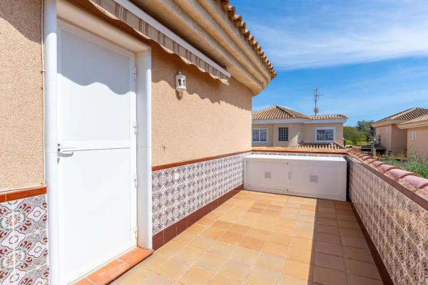 Chalet wolnostojący na sprzedaż w Calle Monte Gurugu, Torrevieja thumbnail 2