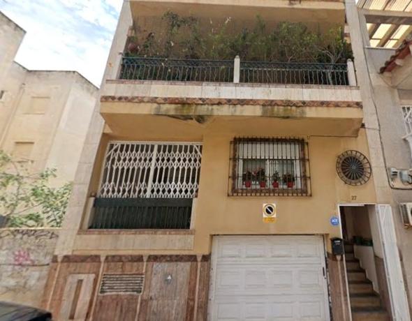 Venta de piso en Calle Pola de Siero, Torrevieja
thumbnail 3