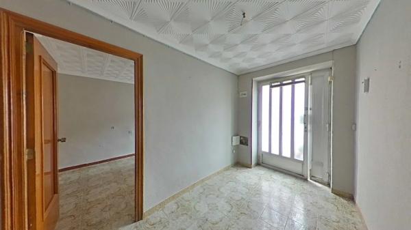 Chalet independiente en venta en Banyeres de Mariola, Banyeres de Mariola
thumbnail 1