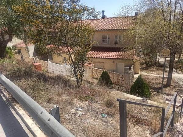 Chalet wolnostojący na sprzedaż w Calle Tomillo, Elda thumbnail 1