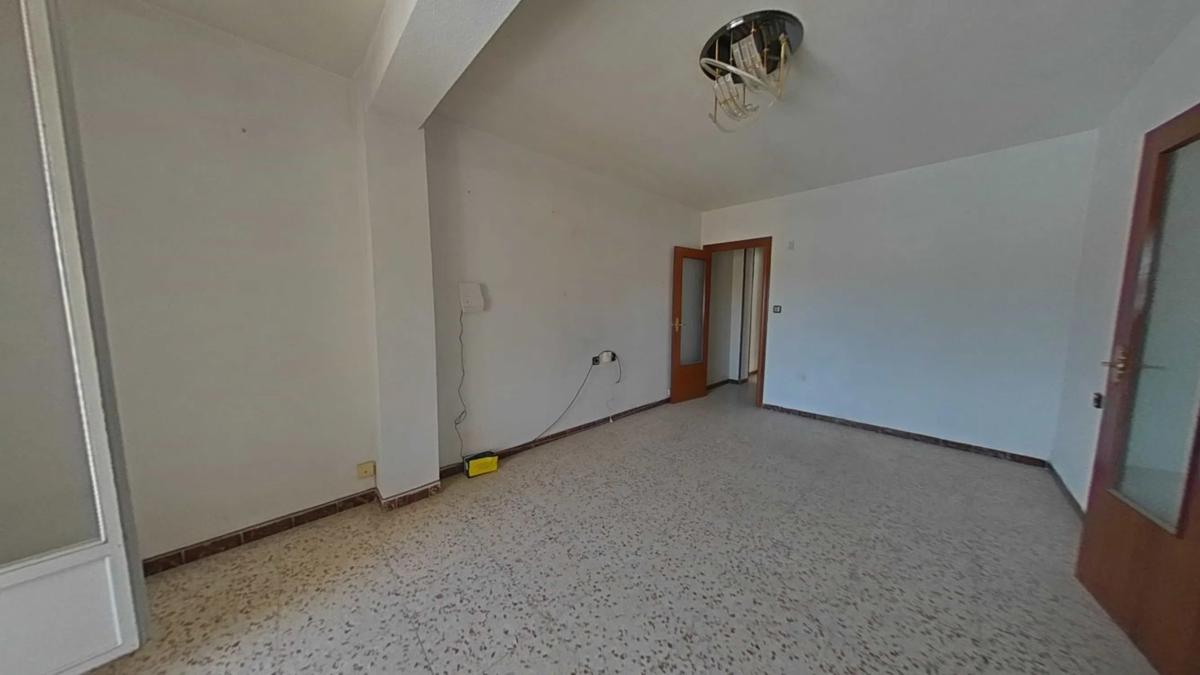 Venta de piso en Calle Cánovas del Castillo, Pinoso
photo 3