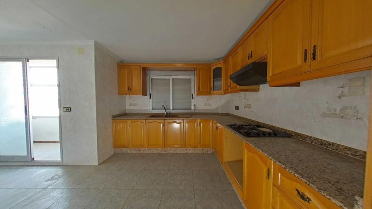Venta de piso en Calle Cánovas del Castillo, Pinoso
photo 5