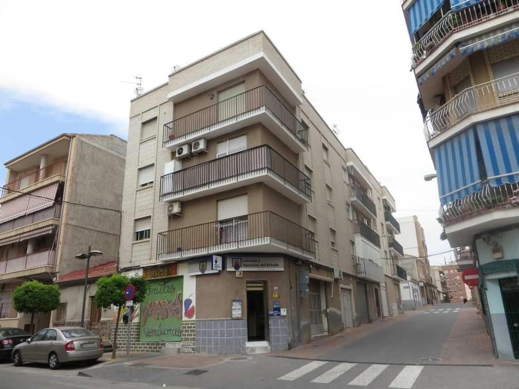 Venta de piso en Calle Mariana Pineda, Alcantarilla
photo 1