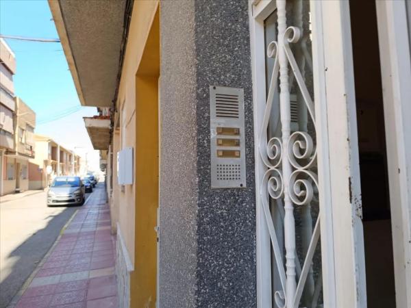 Sale of flat in Calle de Don Jose Doval Amarelle, Alcantarilla
 photo 2