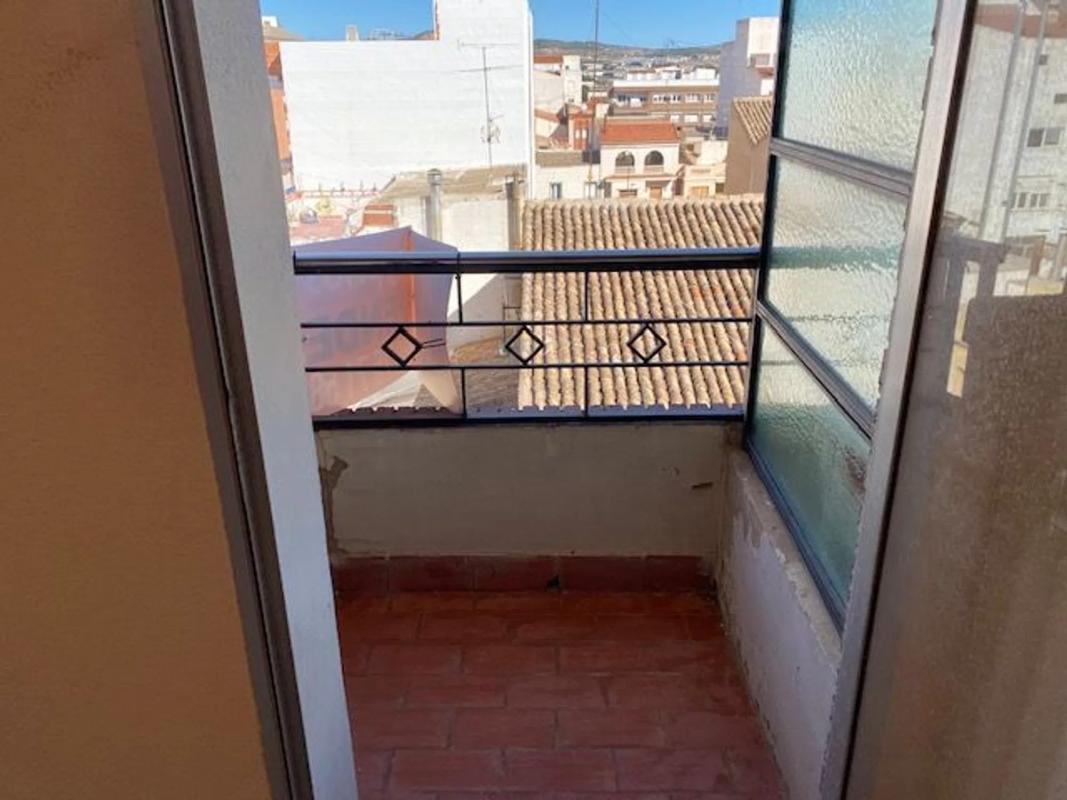 Venta de piso en Calle de Cruz de Piedra, Yecla
photo 1
