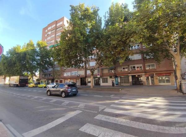 Продажа квартиры на Alameda de Cervantes, Лорка
 photo 2