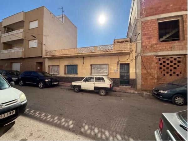 Independent chalet for sale in Calle Pianista Adolfo Olivares Soto, Águilas
thumbnail 1
