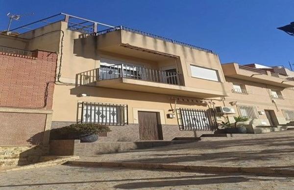 Independent chalet for sale in Calle Bajada del Calvario, Lorca
thumbnail 1