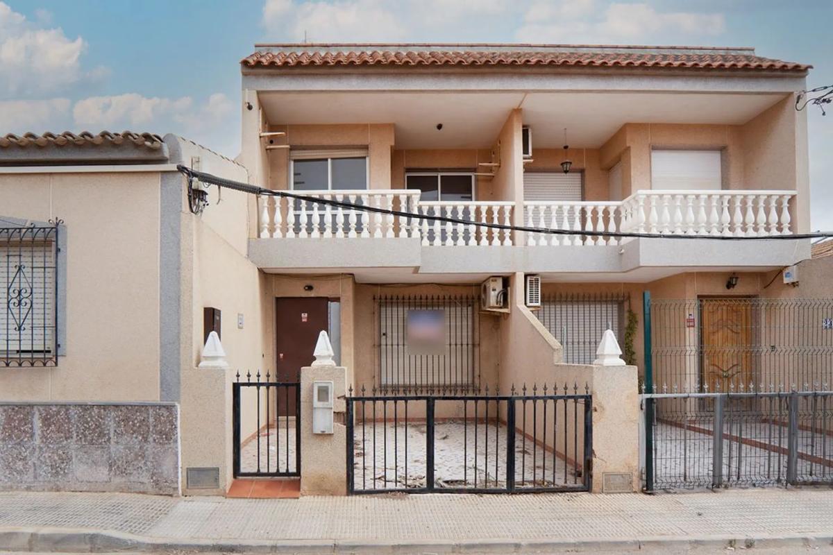 Продажа квартиры на Calle Calderón Barca, Картахена
photo 1