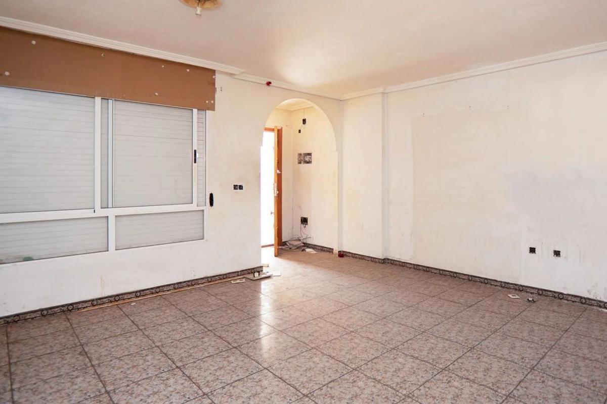 Продажа квартиры на Calle Calderón Barca, Картахена
photo 2