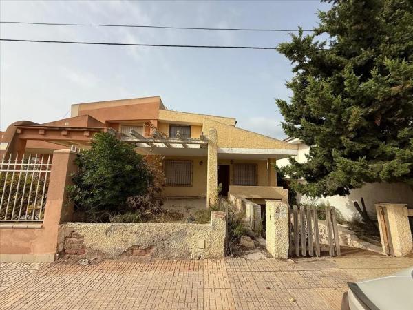 Venta de piso en Calle Esplandiú, Cartagena
thumbnail 1