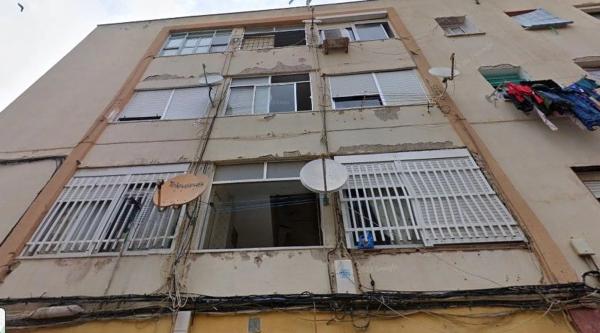 Sale of flat in Calle Alcalde Bartolomé Spottorno, Cartagena
 photo 3