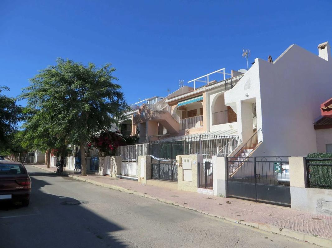 Sprzedaż mieszkania w Calle Madreselva, Los Alcázares
photo 1