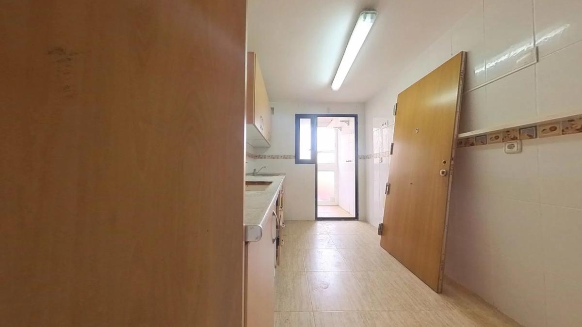 Sale of apartment in Barrio Puente Tocinos, Murcia
 photo 2