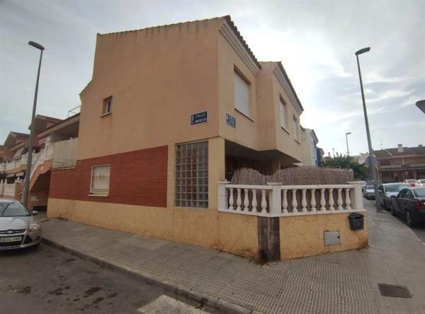 Четырехквартирный дом на продажу на Calle Federico García Lorca , Мурсия photo 1