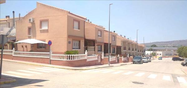 Independent chalet for sale in Avenida Reina Sofía, White
thumbnail 1