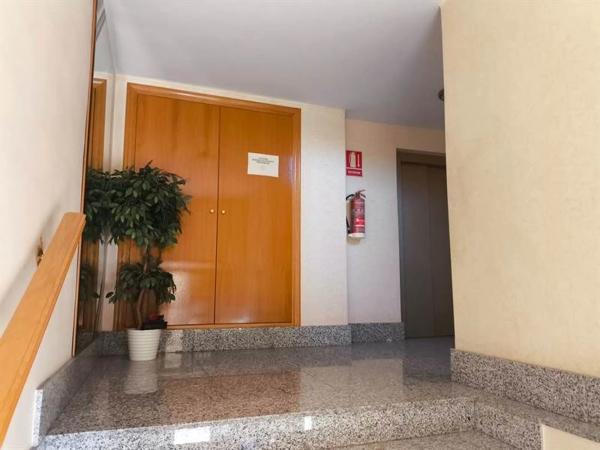 Sale of flat in Calle Turina, Ceuti
 photo 3