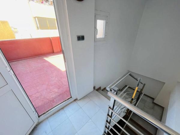 Edificio de uso mixto en calle Virgen Dolores photo 1