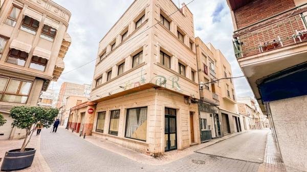 Edificio en Albatera photo 1