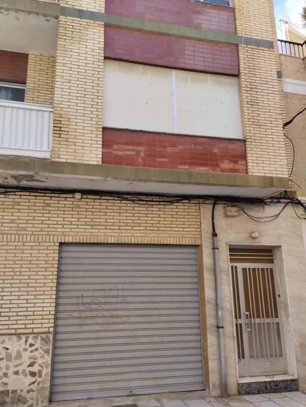 Propiedades en venta y alquiler en España photo 4