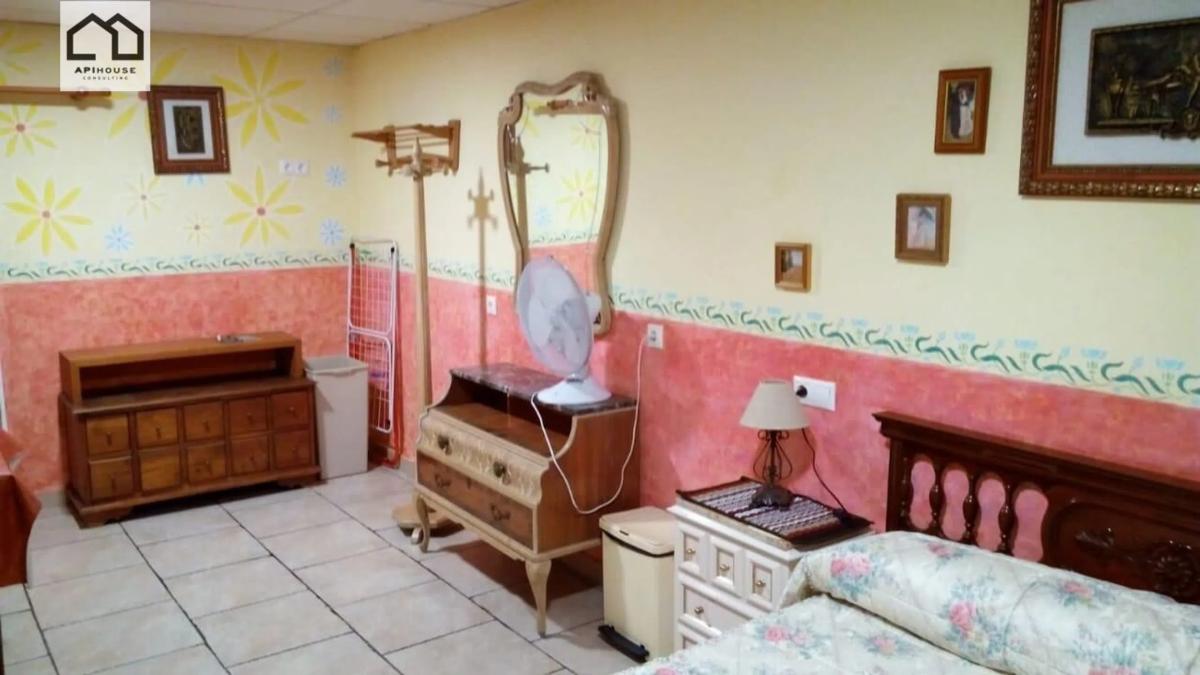 Propiedades en venta y alquiler en España photo 1