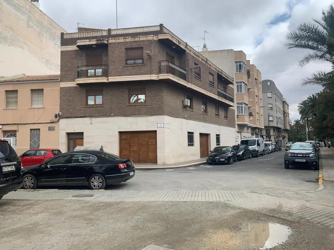 Propiedades en venta y alquiler en España photo 4