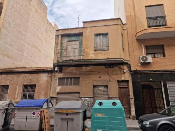 Edificio en Barrio Carrús Este photo 1