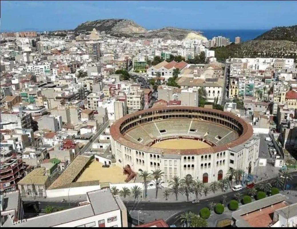 Propiedades en venta y alquiler en España photo 1