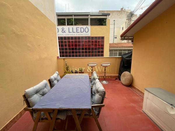 Edificio en calle Colon photo 1
