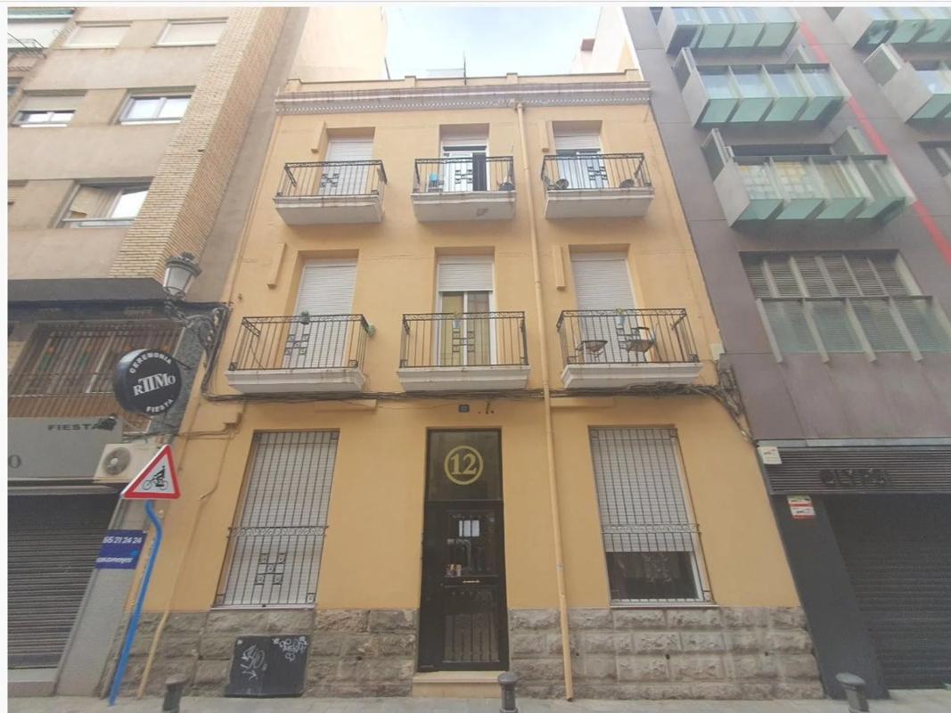 Propiedades en venta y alquiler en España photo 1