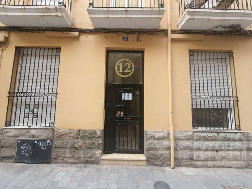 Propiedades en venta y alquiler en España photo 2