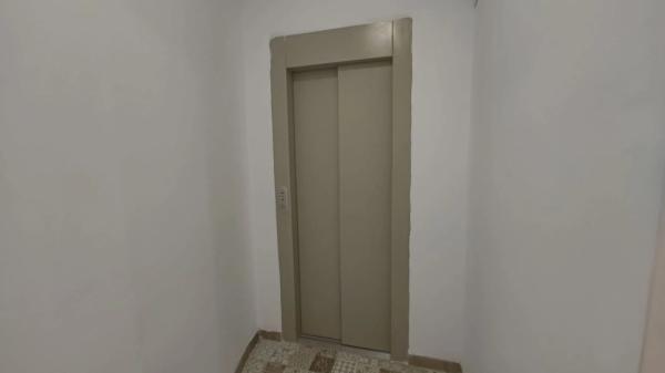 Edificio de uso mixto en calle Josep Maria Py photo 4