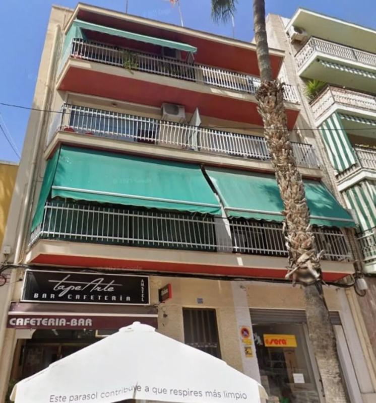 Propiedades en venta y alquiler en España photo 1