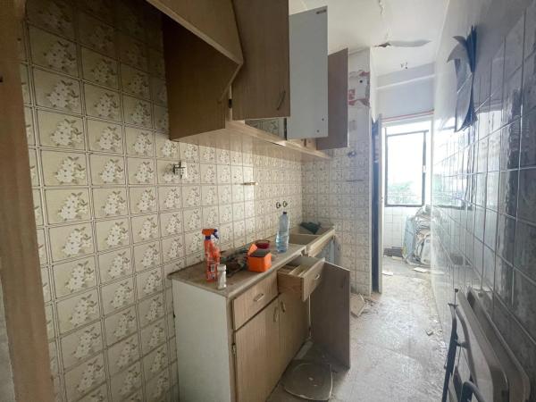 Edificio de uso mixto en calle Poeta Joan Valls, 29 thumbnail 2