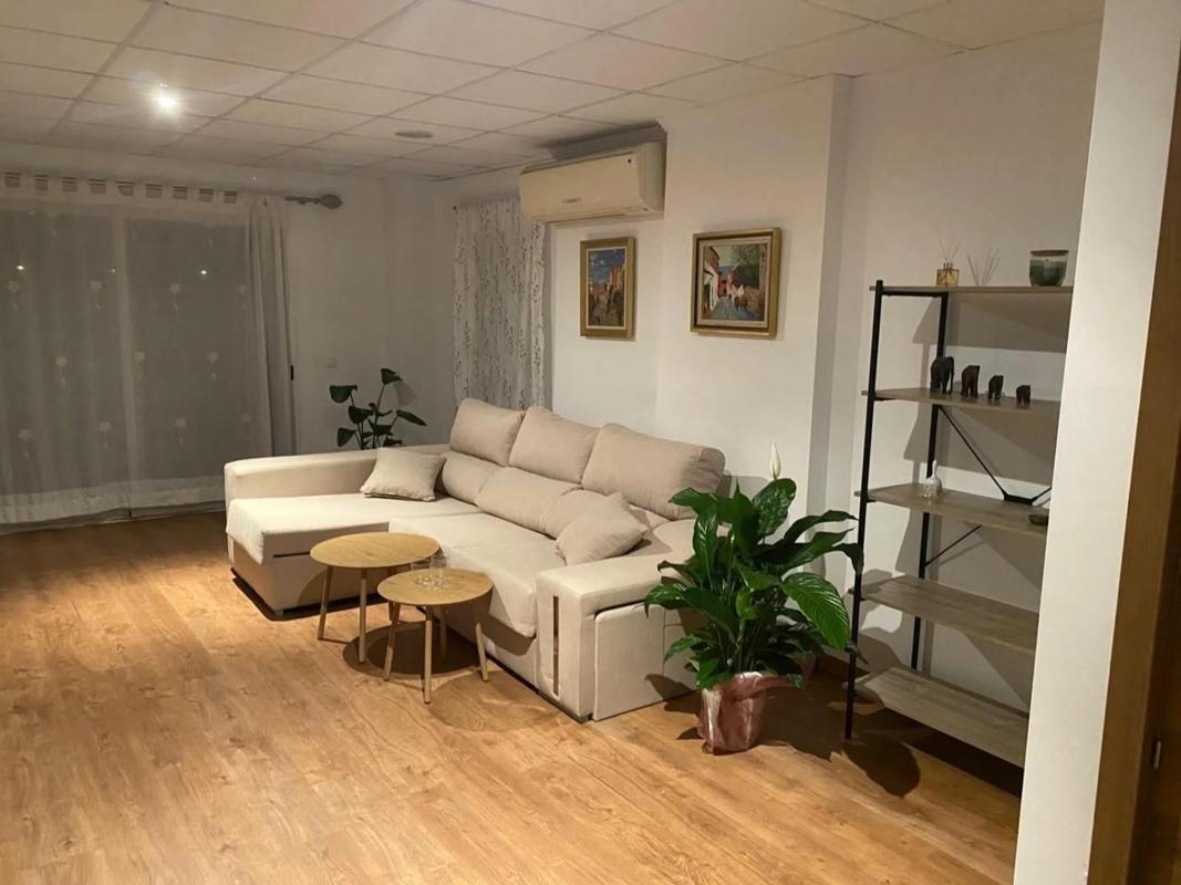 Propiedades en venta y alquiler en España photo 2