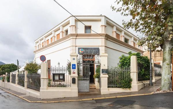 Edificio hotelero en avenida de la Constitució, 30 photo 1