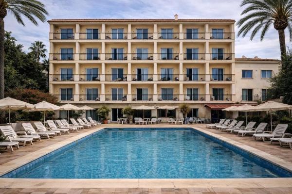 Edificio hotelero photo
