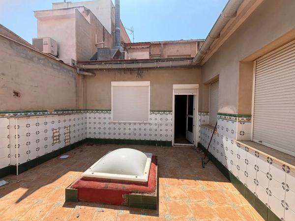 Edificio de uso mixto en calle San Roque, 22 photo 1