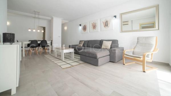 Продажа квартиры на Plaza de Capdepont, 4, Торревьеха
 photo 1