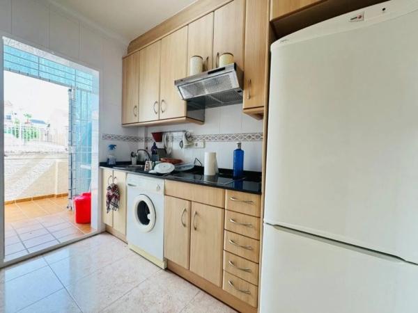 Dom szeregowy na sprzedaż w CL AVELLANEDA , Torrevieja photo 1