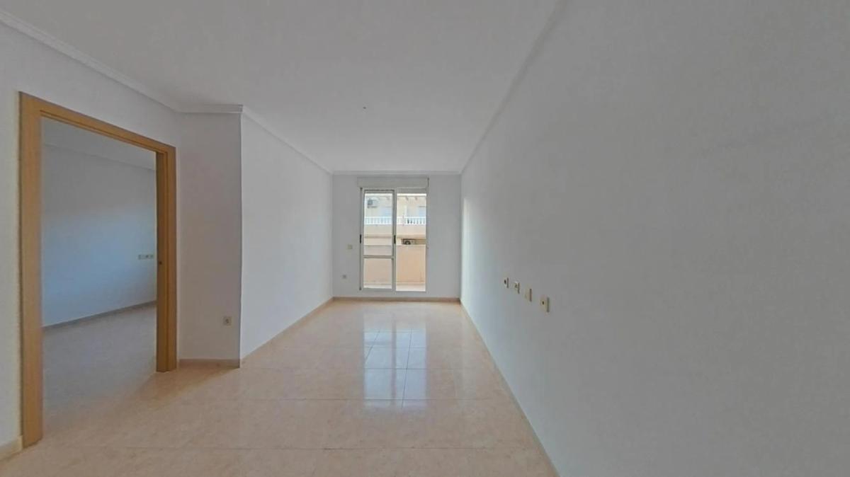 Venta de piso en Calle Maldonado, Torrevieja
photo 2