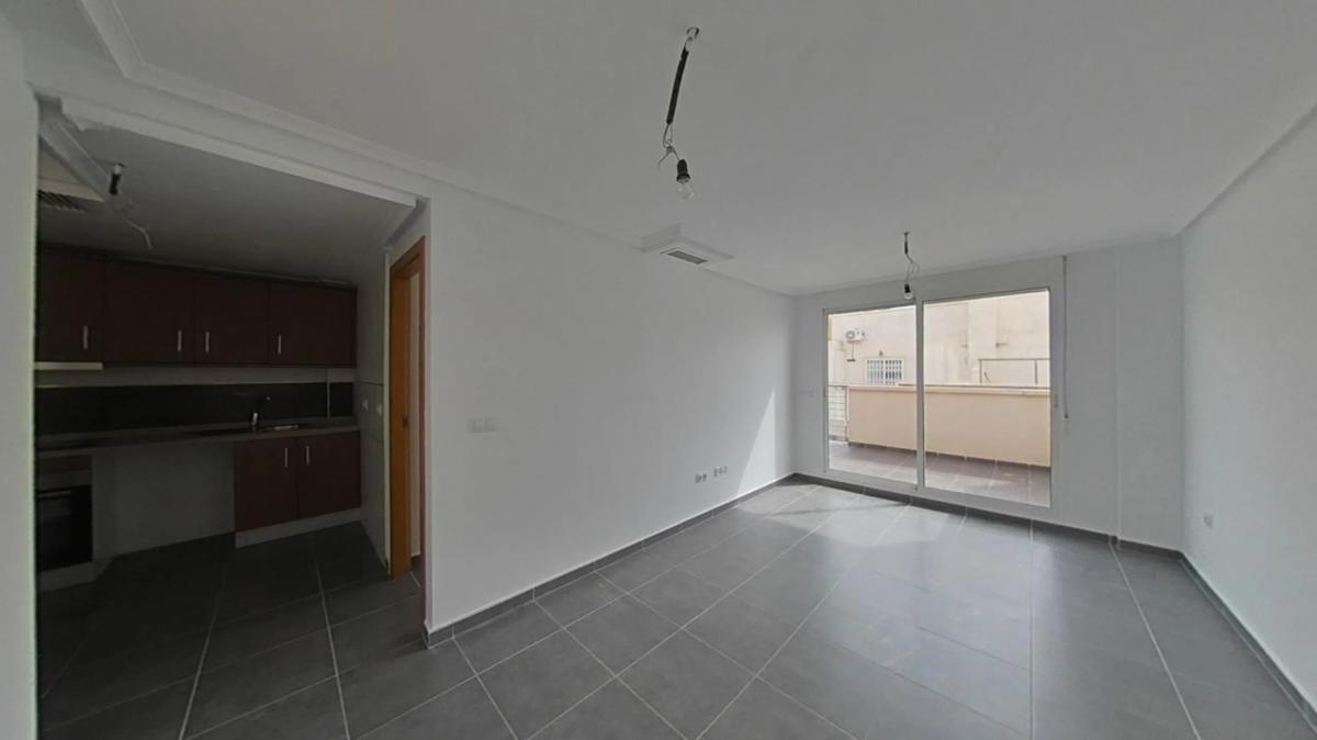 Venta de piso en Calle Maria Parodi, Torrevieja
photo 1