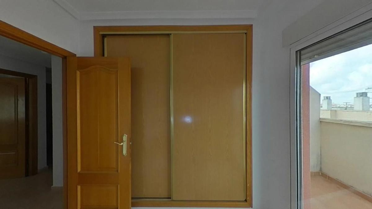 Продажа квартиры на Avenida Diego Ramírez Pastor, Торревьеха
photo 1
