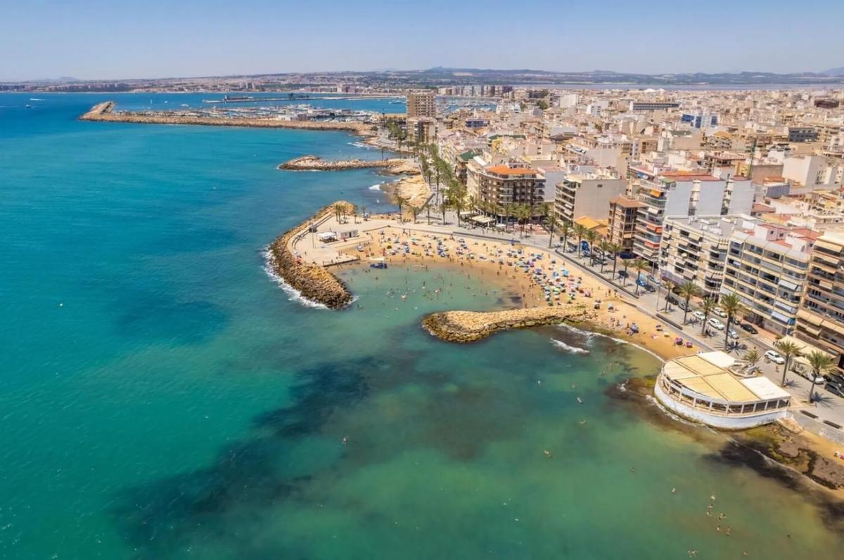 Sale of apartment in Barrio El Molino, Torrevieja
photo 2