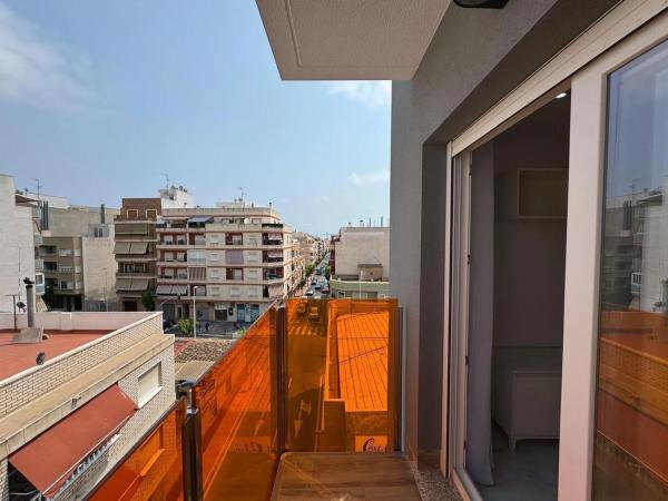 Sprzedaż mieszkania w Calle de Orihuela, Torrevieja
 photo 1