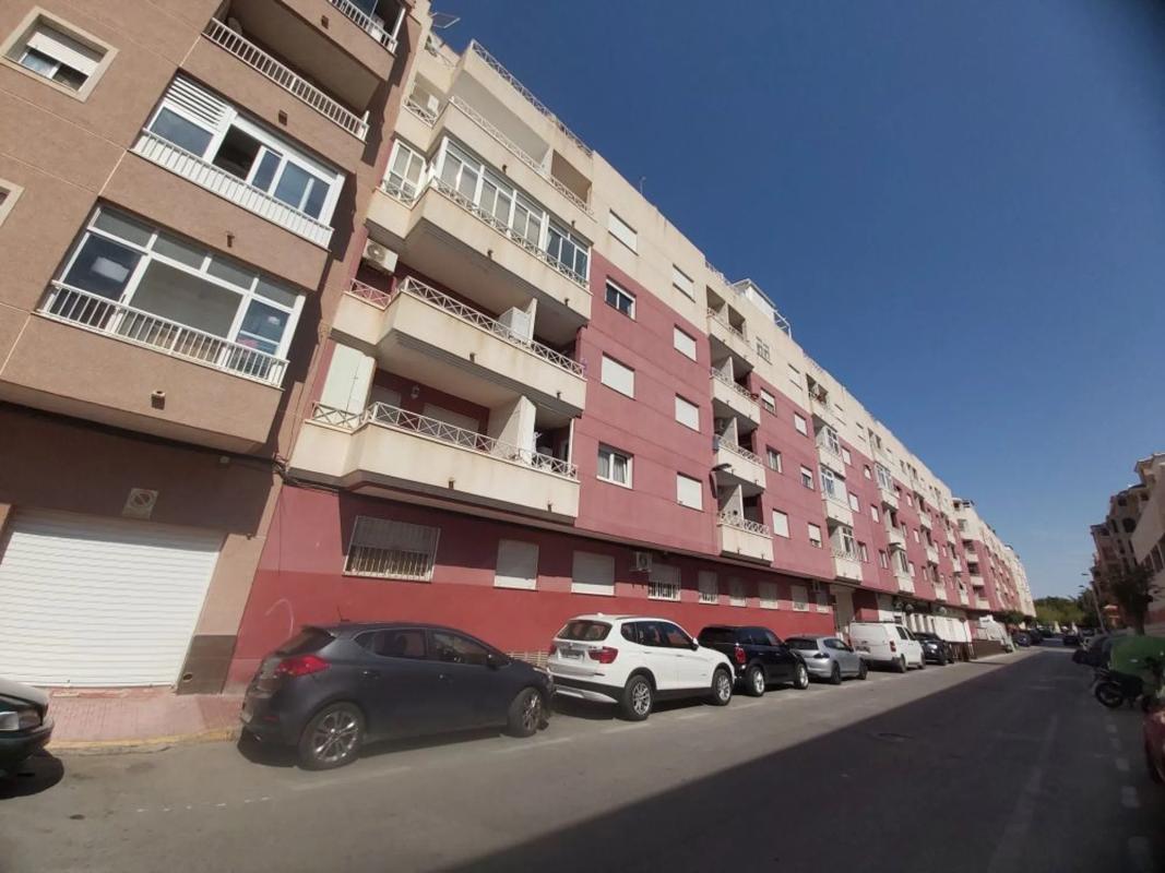 Venta de ático en  Calle San Policarpo, Torrevieja photo 2