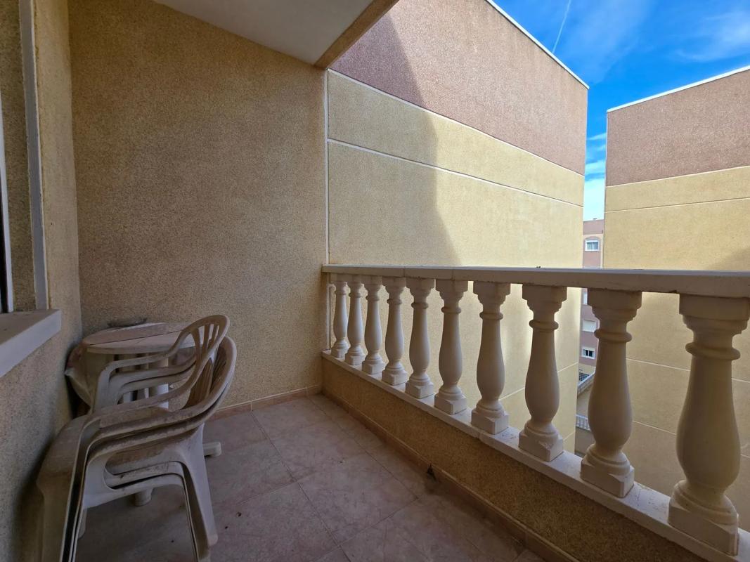 Sale of apartment in CL BILBAO, Torrevieja
 photo 2