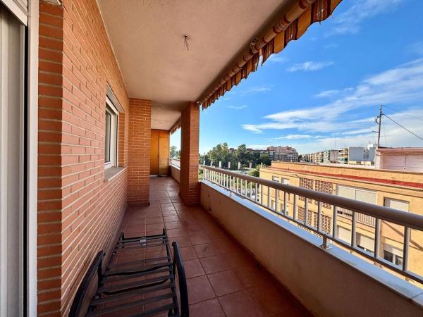 Venta de piso en Calle Villa Madrid, Torrevieja
 photo 1
