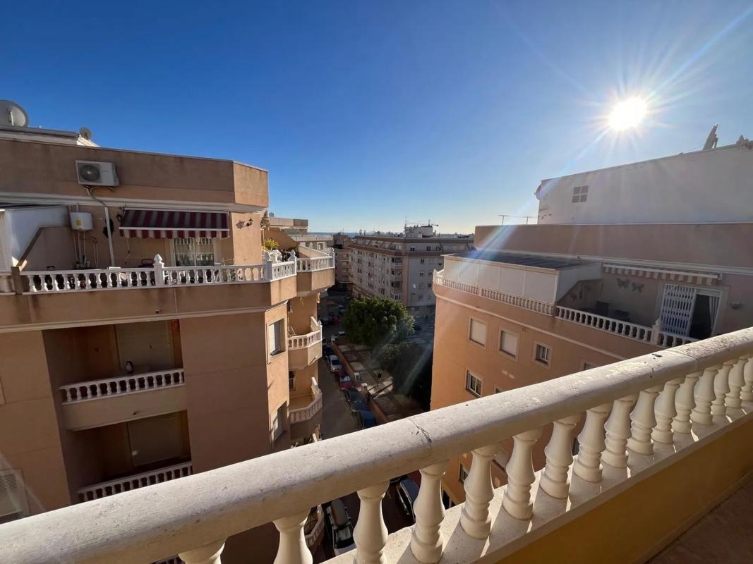 Venta de ático en Barrio El Molino, Torrevieja photo 1